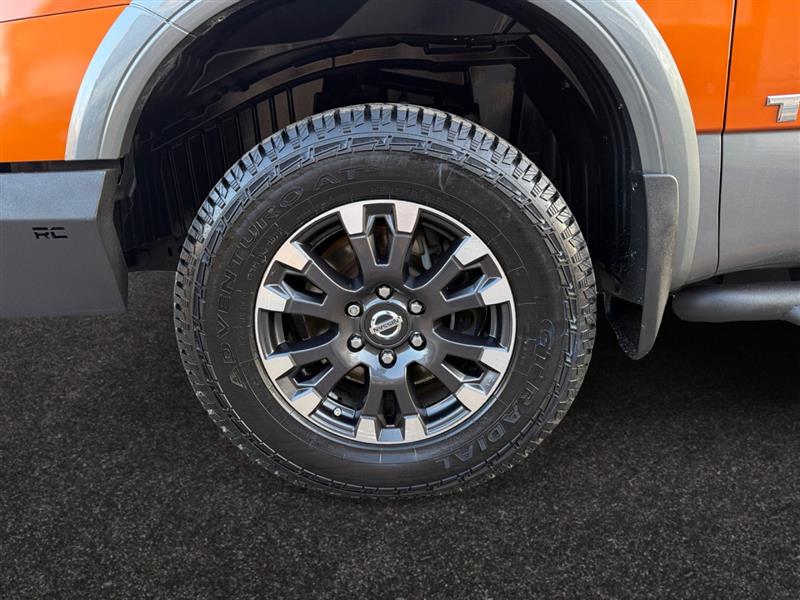 2019 Nissan Titan XD Pro-4X - Photo 15