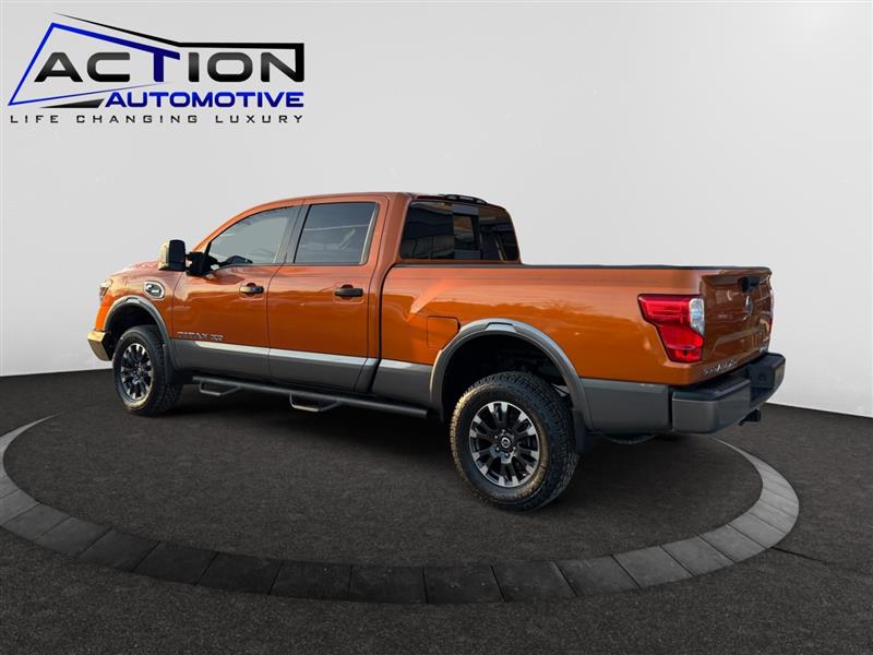 2019 Nissan Titan XD Pro-4X - Photo 6