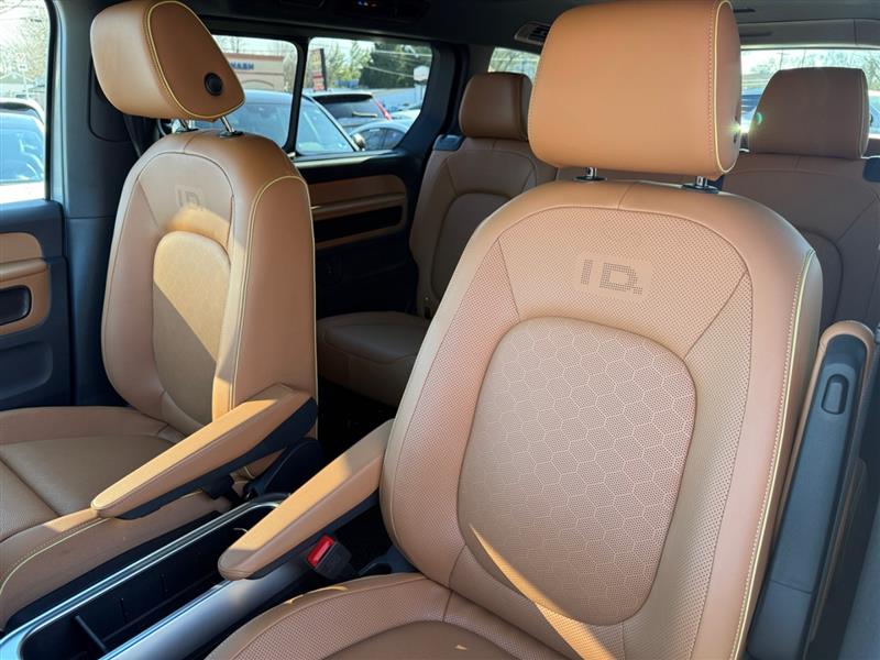 2025 Volkswagen ID. Buzz PRO S - Photo 11