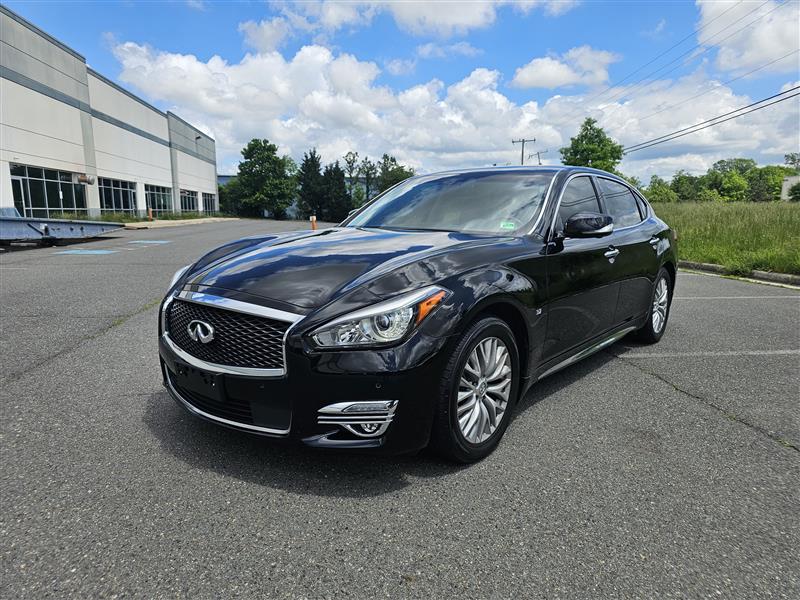 2016 INFINITI Q70L 3.7 RWD