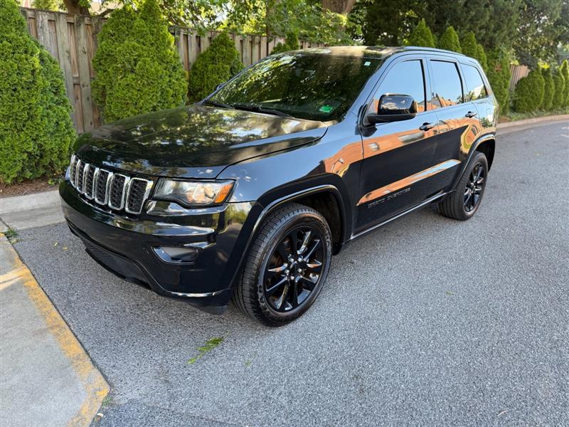 2017 Jeep Grand Cherokee Altitude - Photo 3