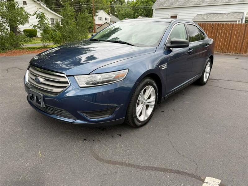 2016 Ford Taurus SE - Photo 3