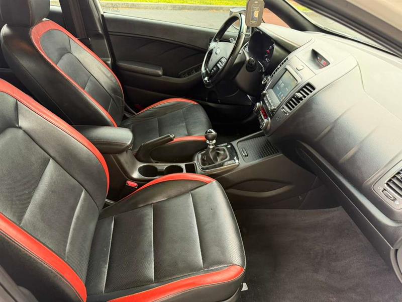 2017 Kia Forte5 SX - Photo 16