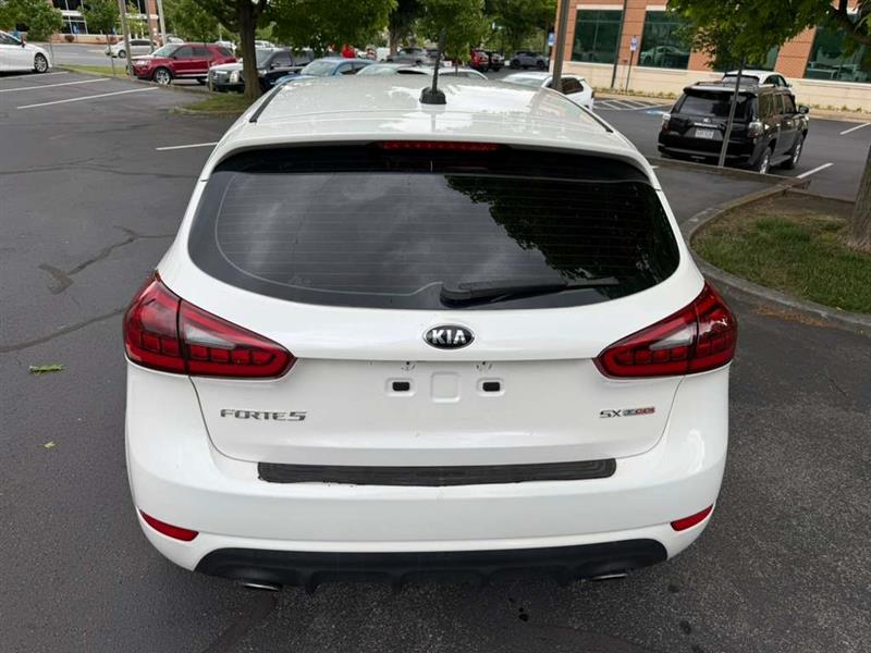 2017 Kia Forte5 SX - Photo 5