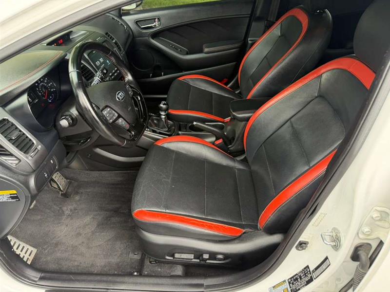 2017 Kia Forte5 SX - Photo 8