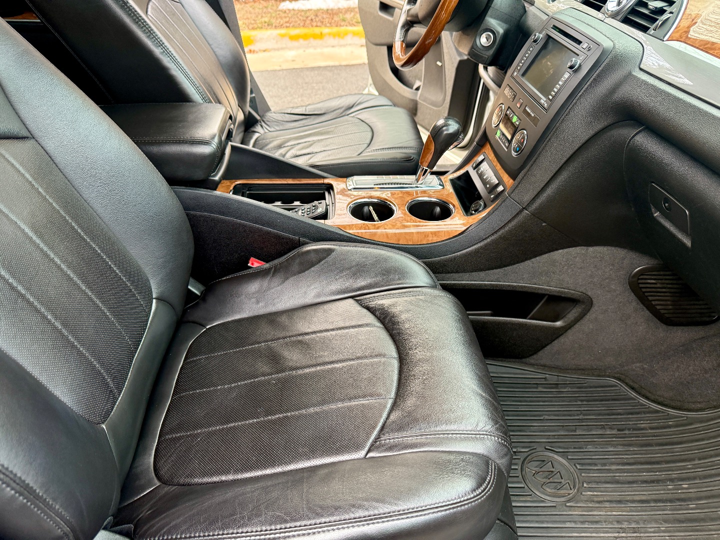 2012 Buick Enclave Premium - Photo 28
