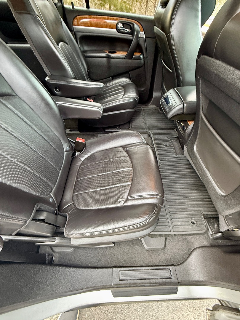 2012 Buick Enclave Premium - Photo 32
