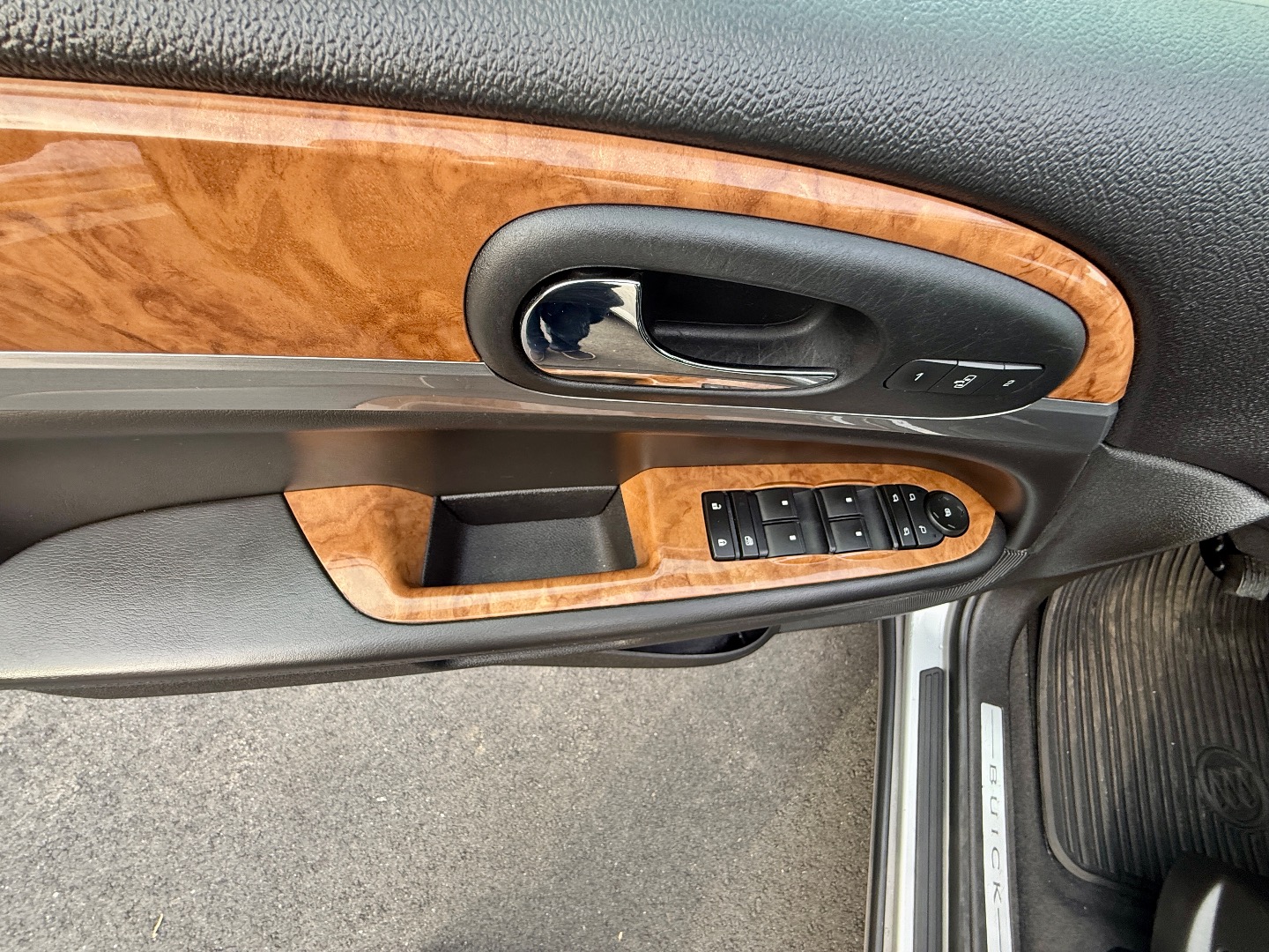 2012 Buick Enclave Premium - Photo 41