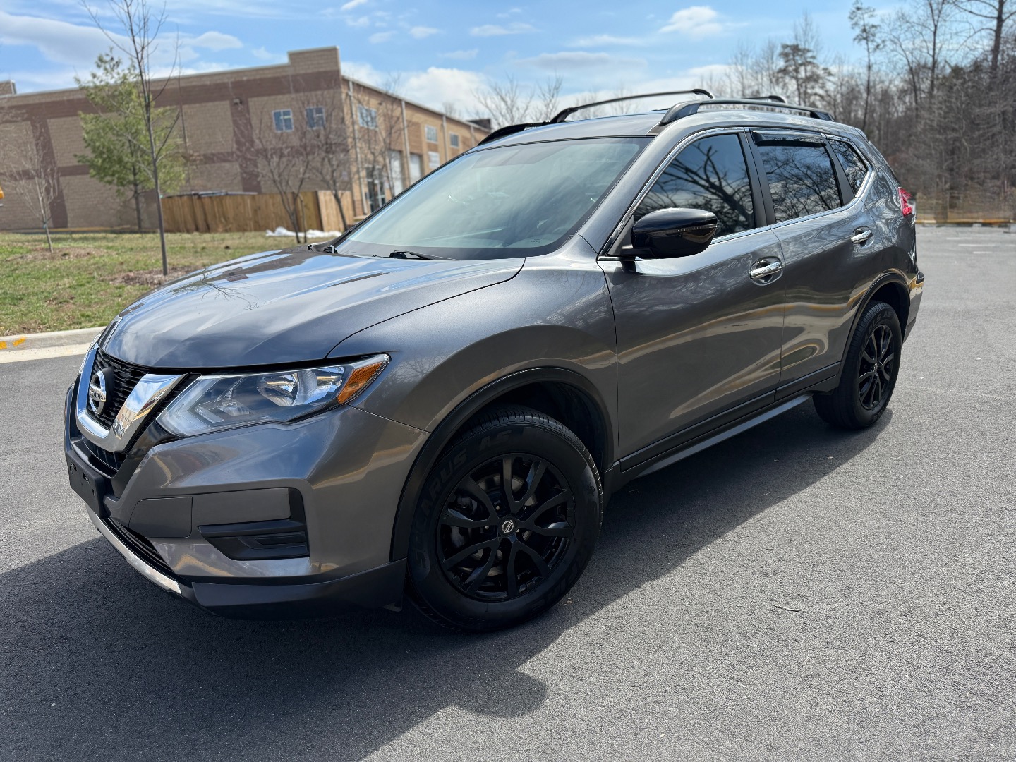 2017 Nissan Rogue SV - Photo 14