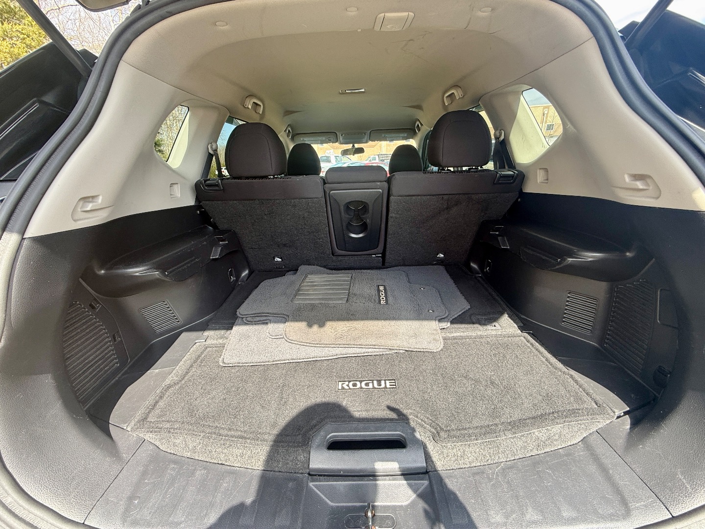 2017 Nissan Rogue SV - Photo 31