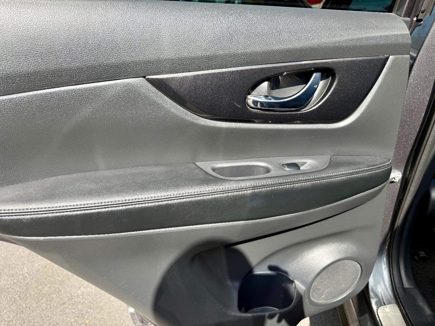 2017 Nissan Rogue SV - Photo 33