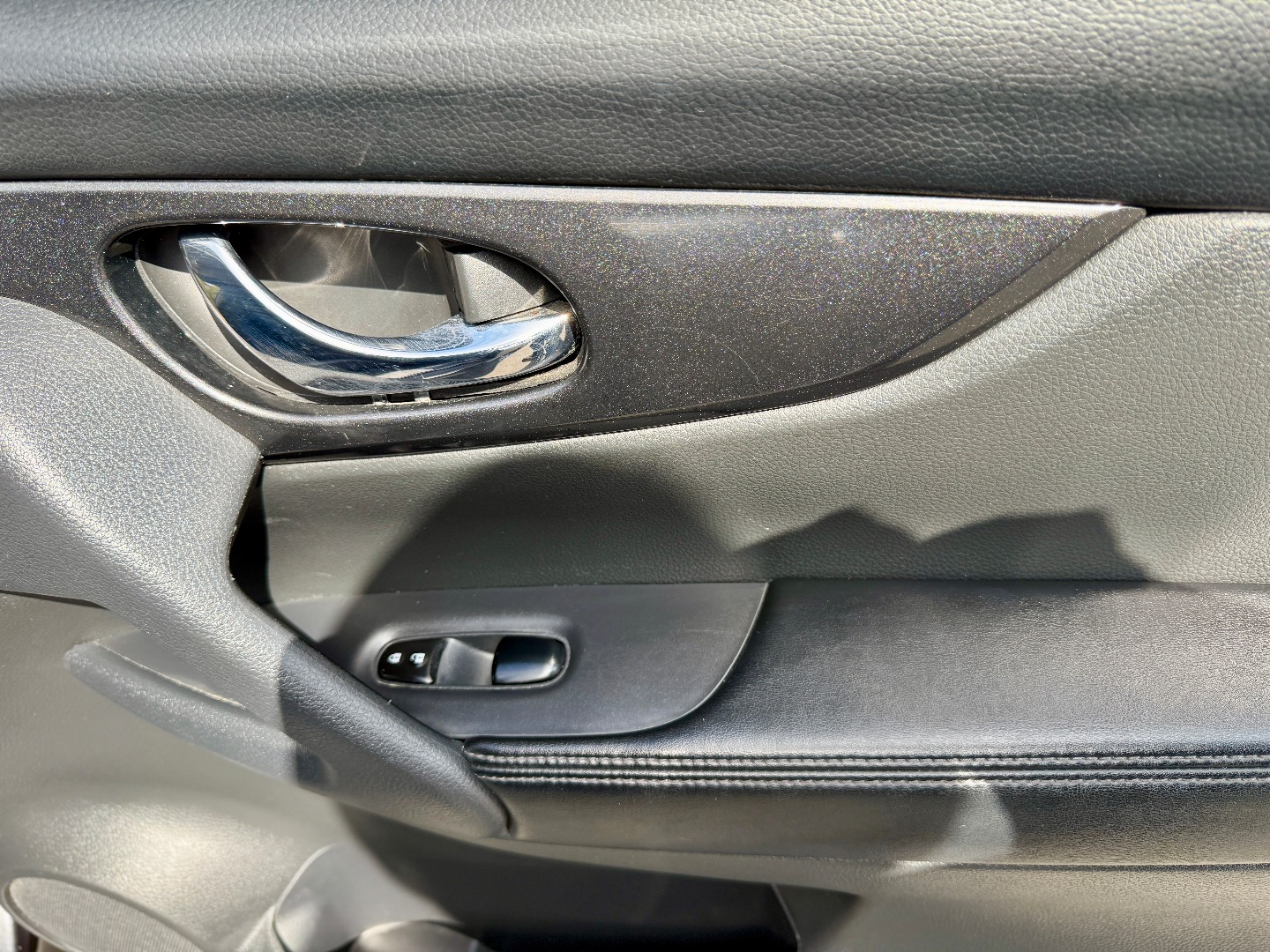 2017 Nissan Rogue SV - Photo 37