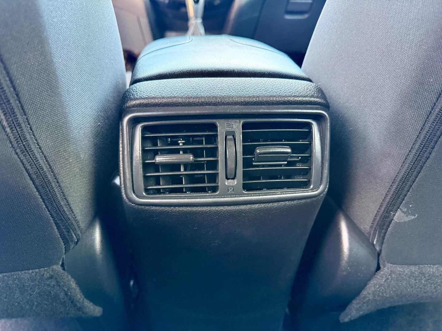 2017 Nissan Rogue SV - Photo 48