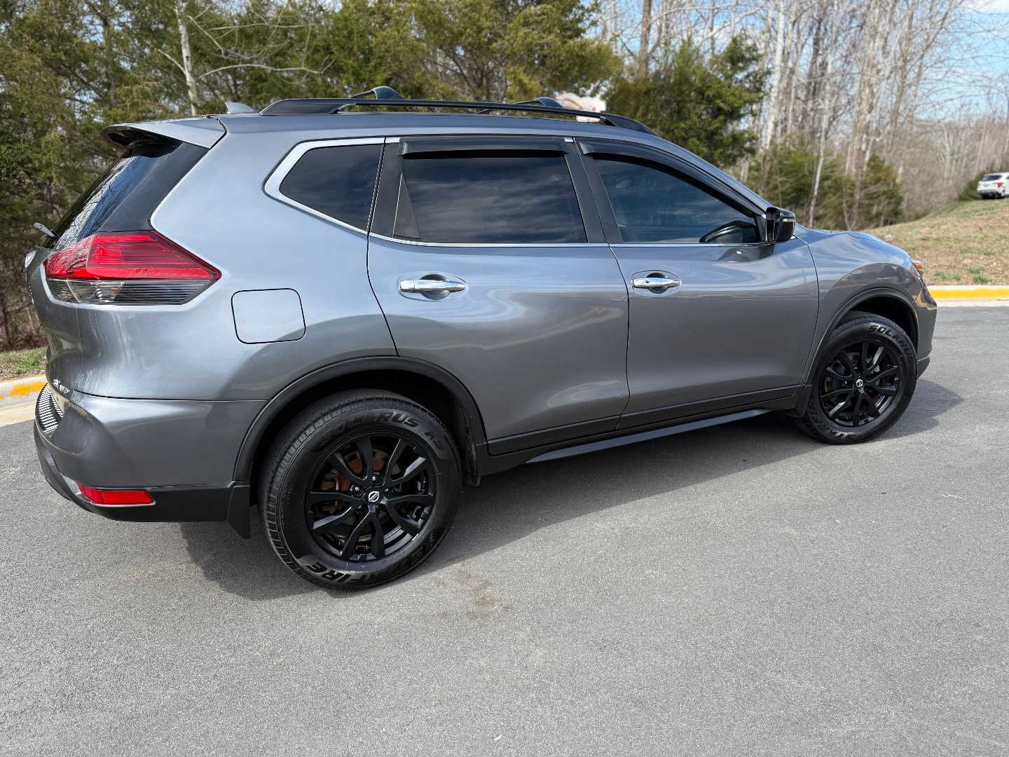 2017 Nissan Rogue SV - Photo 6