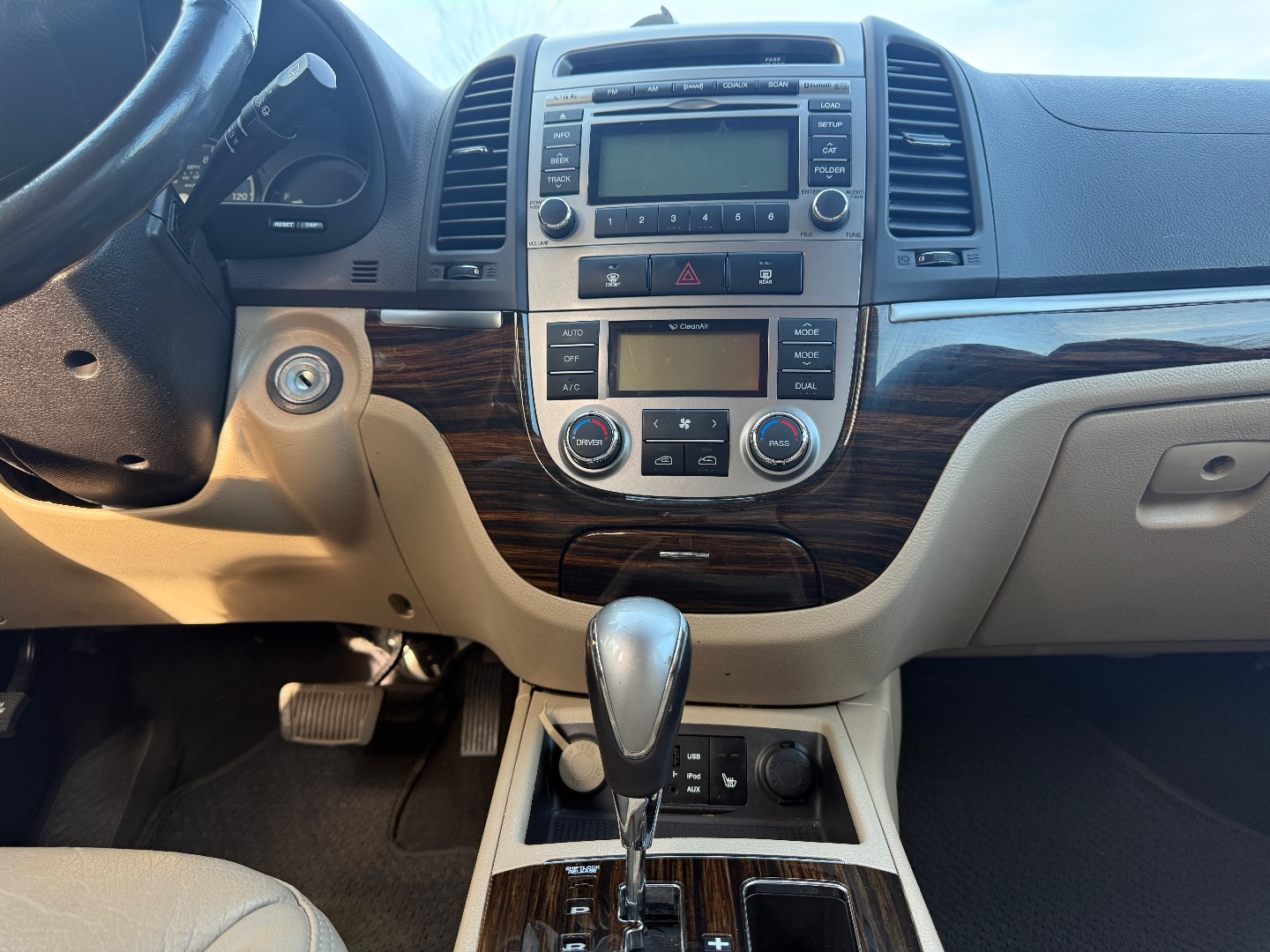 2012 Hyundai Santa Fe Limited - Photo 44
