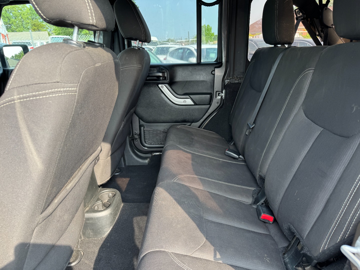 2017 Jeep Wrangler Unlimited Sahara - Photo 24