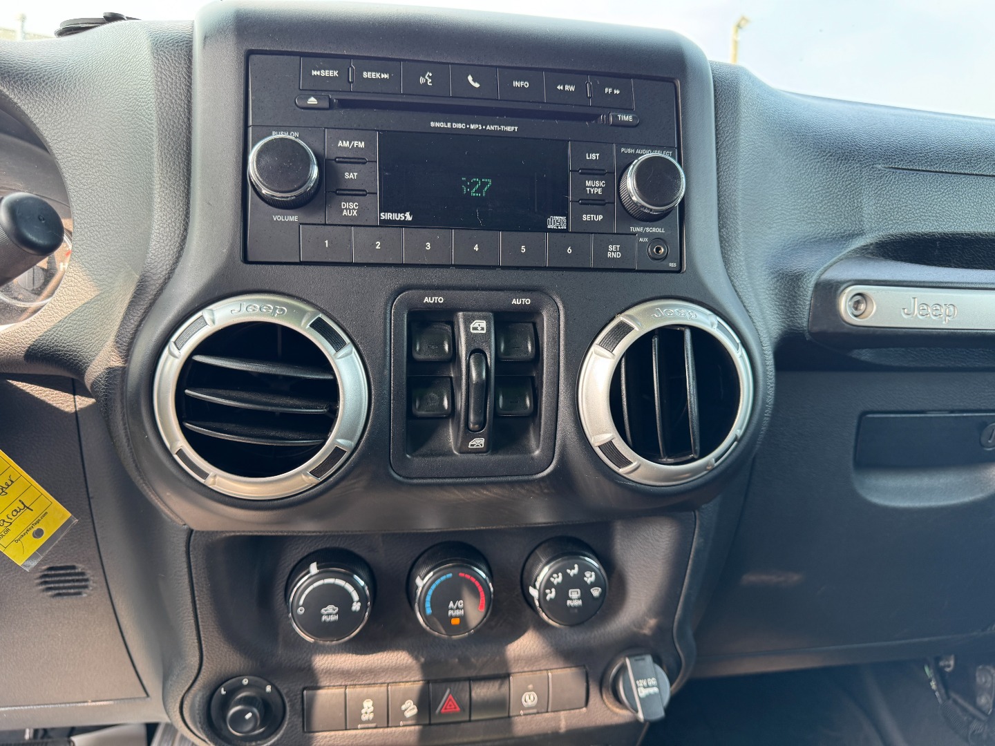 2017 Jeep Wrangler Unlimited Sahara - Photo 31