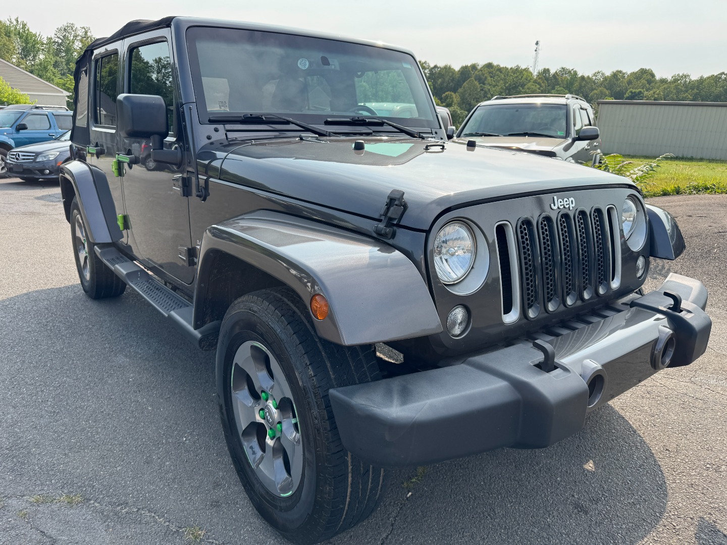 2017 Jeep Wrangler Unlimited Sahara - Photo 4