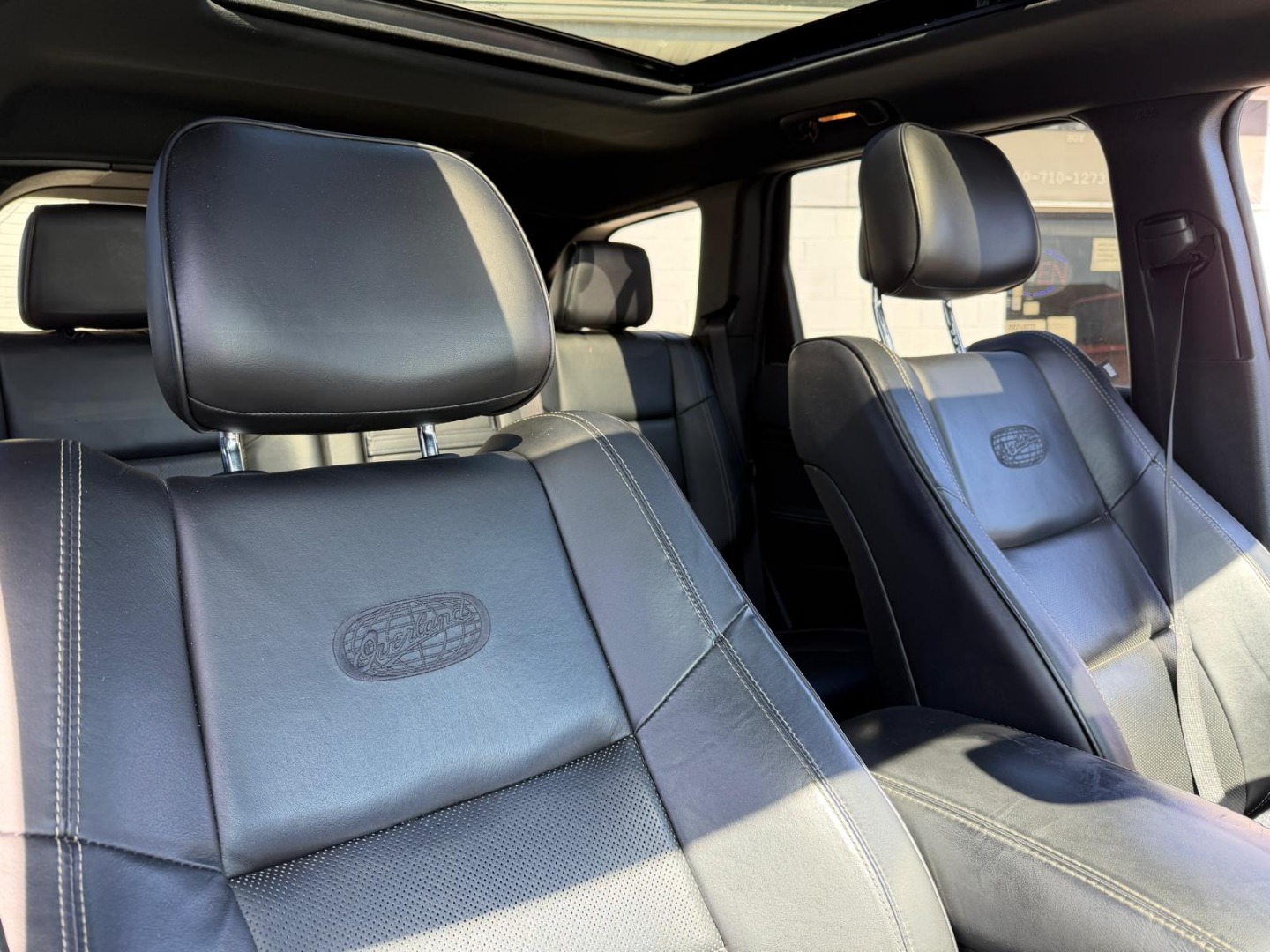 2014 Jeep Grand Cherokee Overland - Photo 31