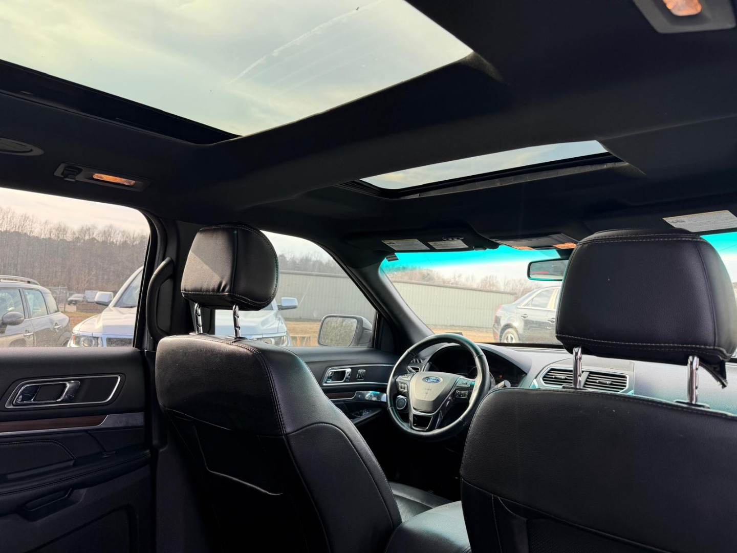 2017 Ford Explorer Limited - Photo 15