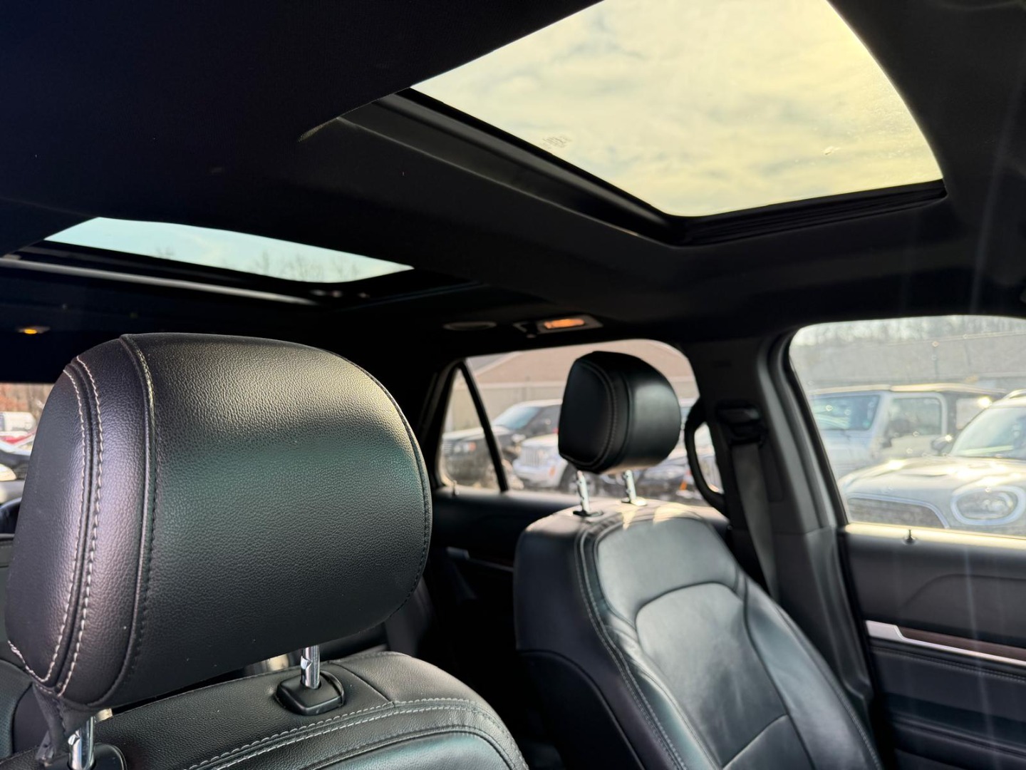 2017 Ford Explorer Limited - Photo 18