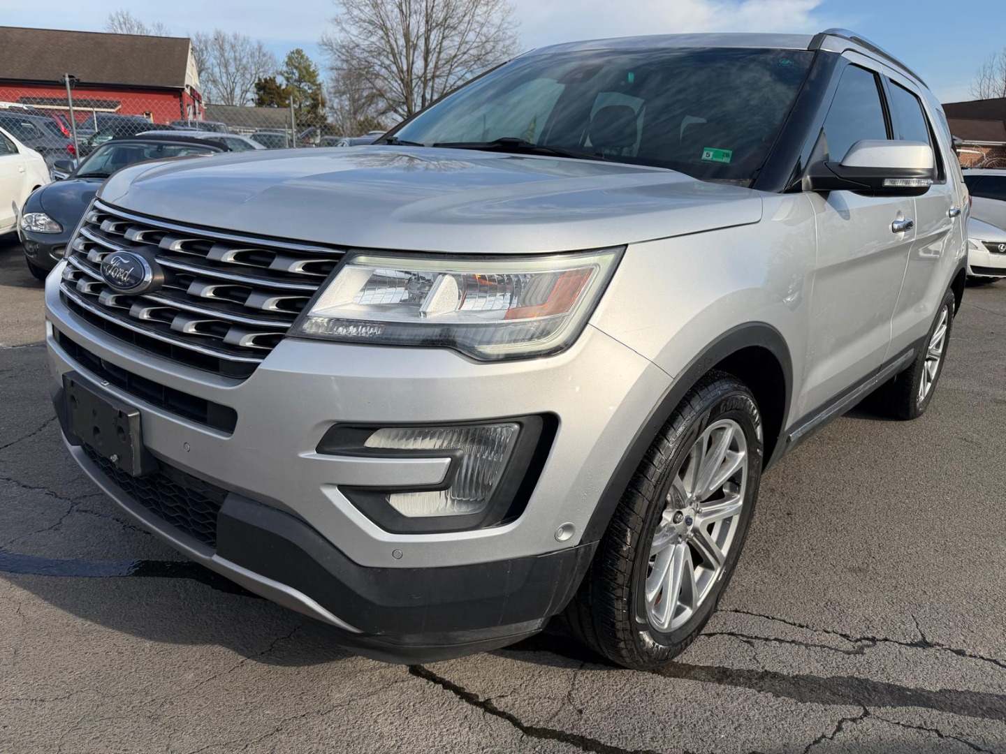 2017 Ford Explorer Limited - Photo 2