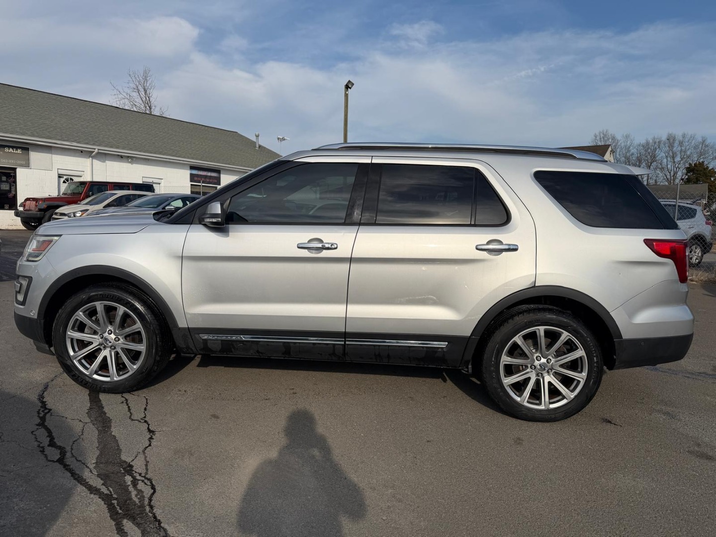 2017 Ford Explorer Limited - Photo 3
