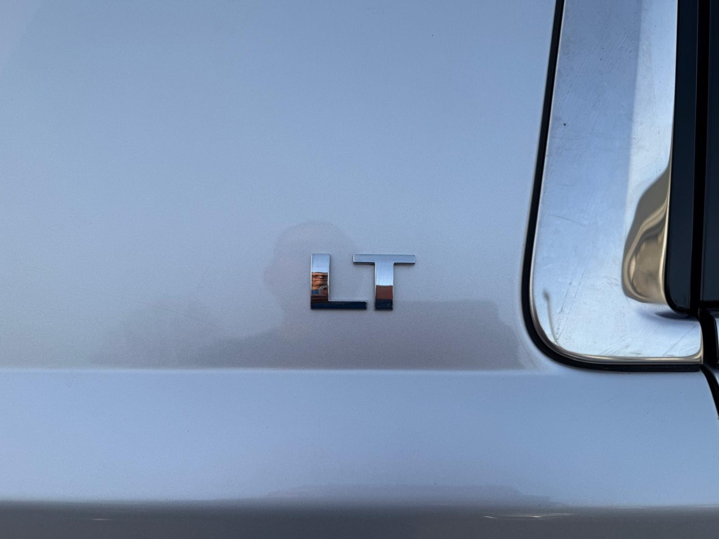2019 Chevrolet Suburban LT - Photo 24