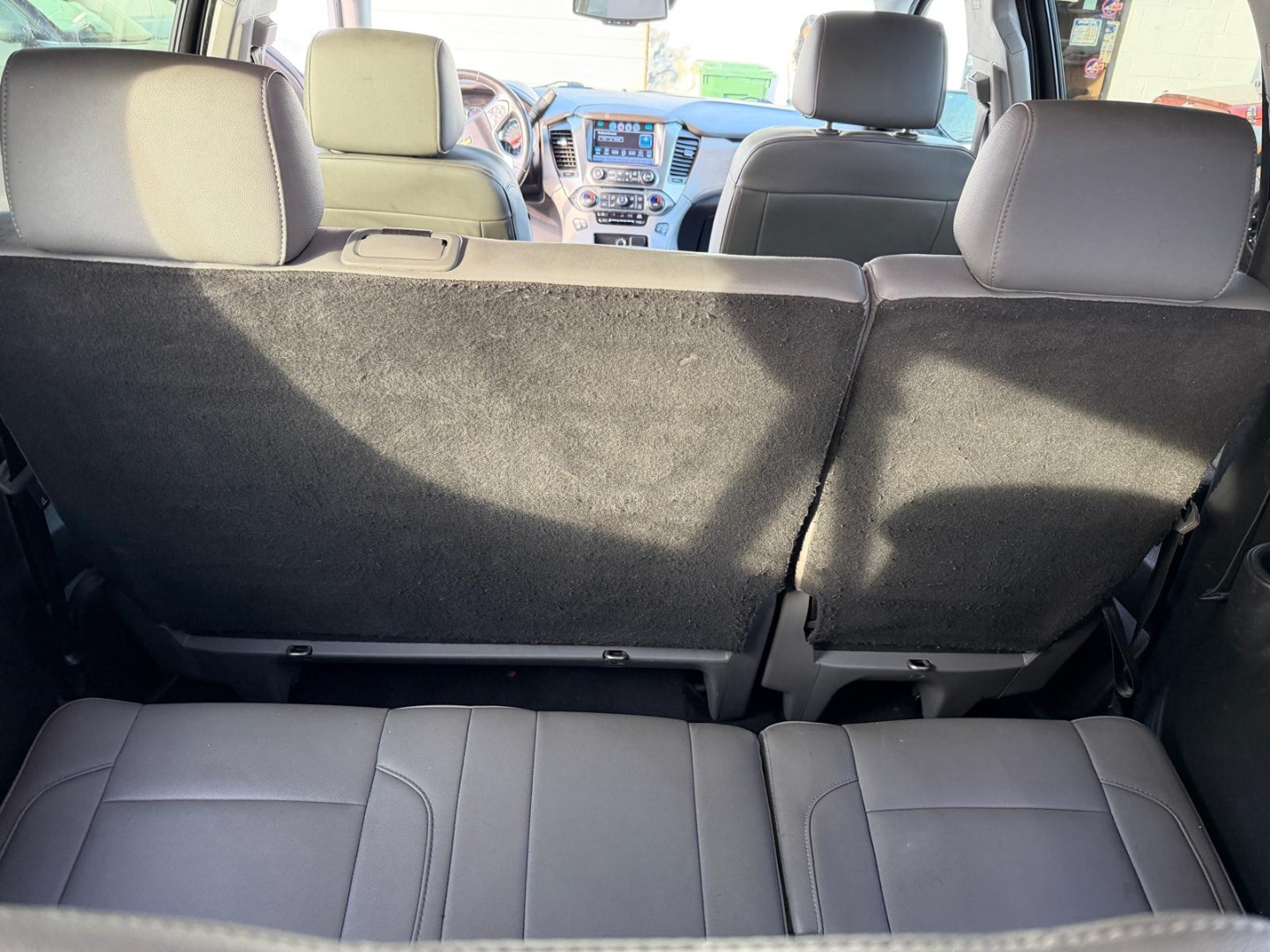 2019 Chevrolet Suburban LT - Photo 25