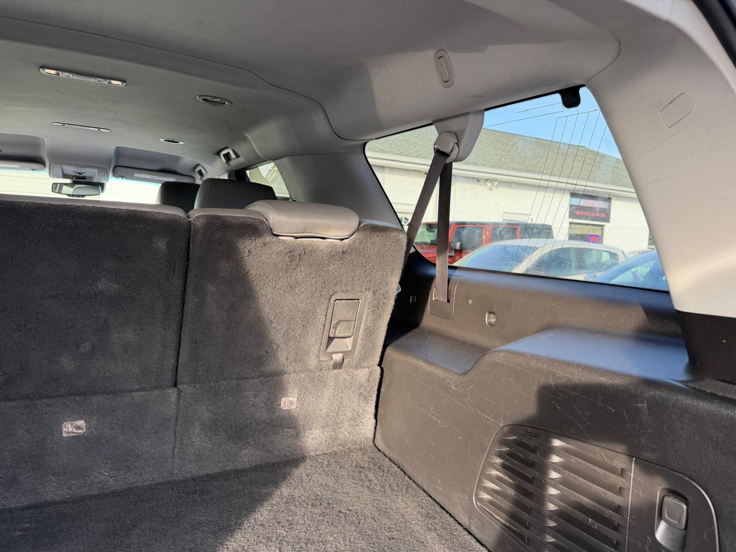 2019 Chevrolet Suburban LT - Photo 27