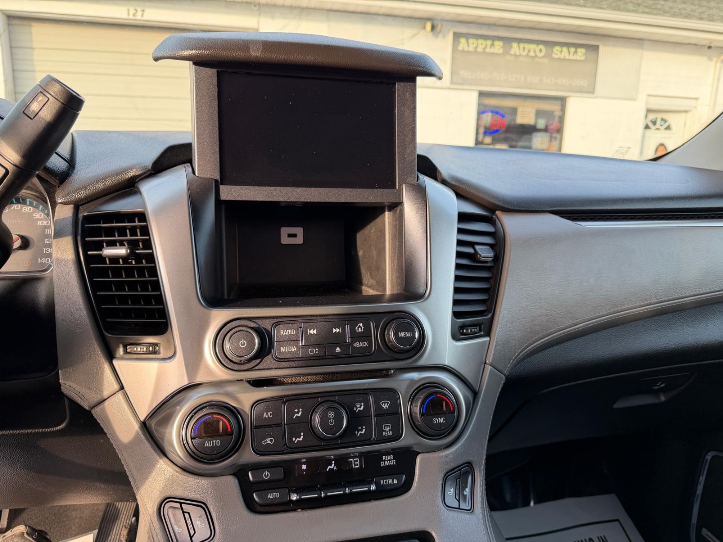 2019 Chevrolet Suburban LT - Photo 30
