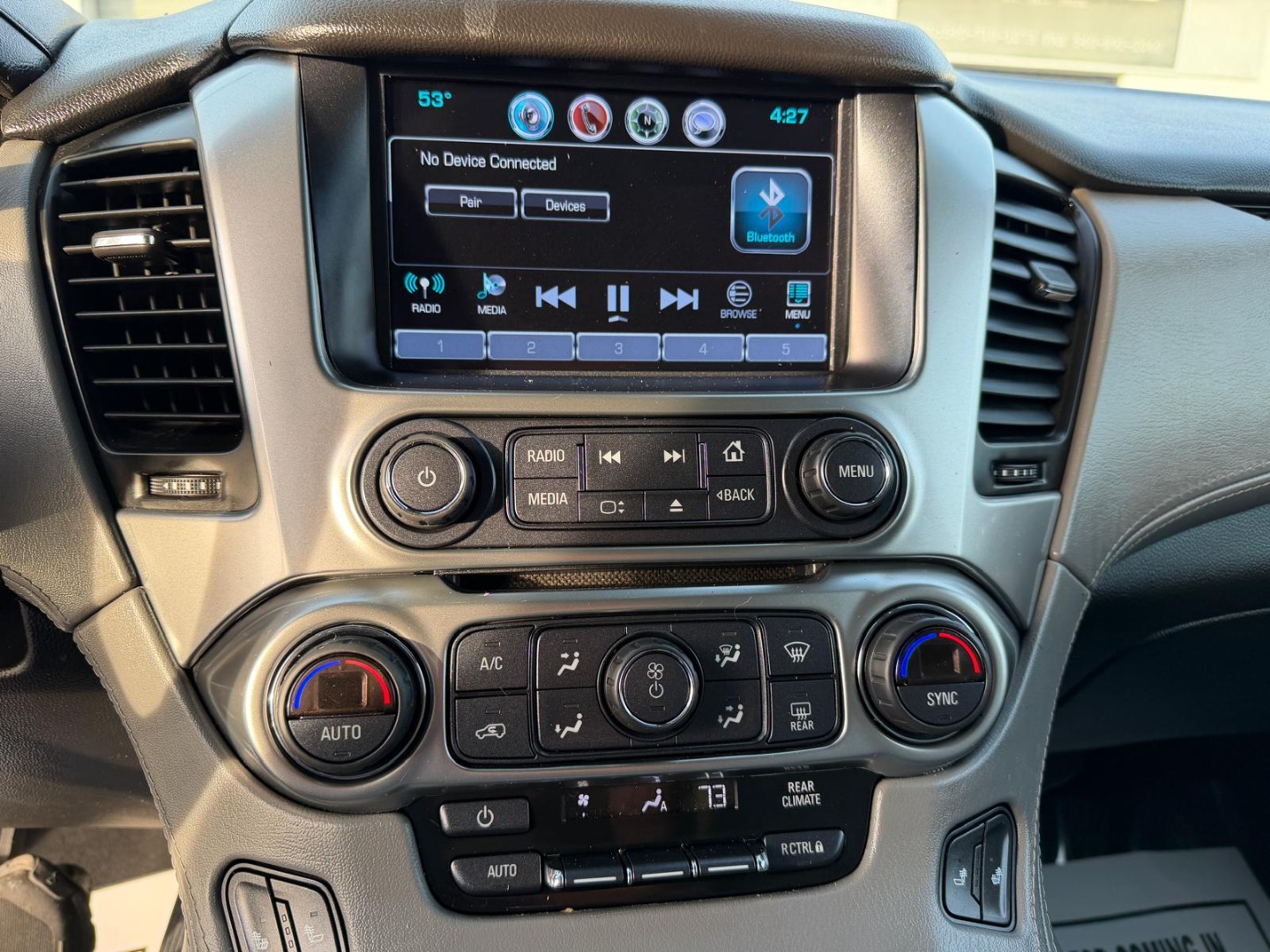 2019 Chevrolet Suburban LT - Photo 31