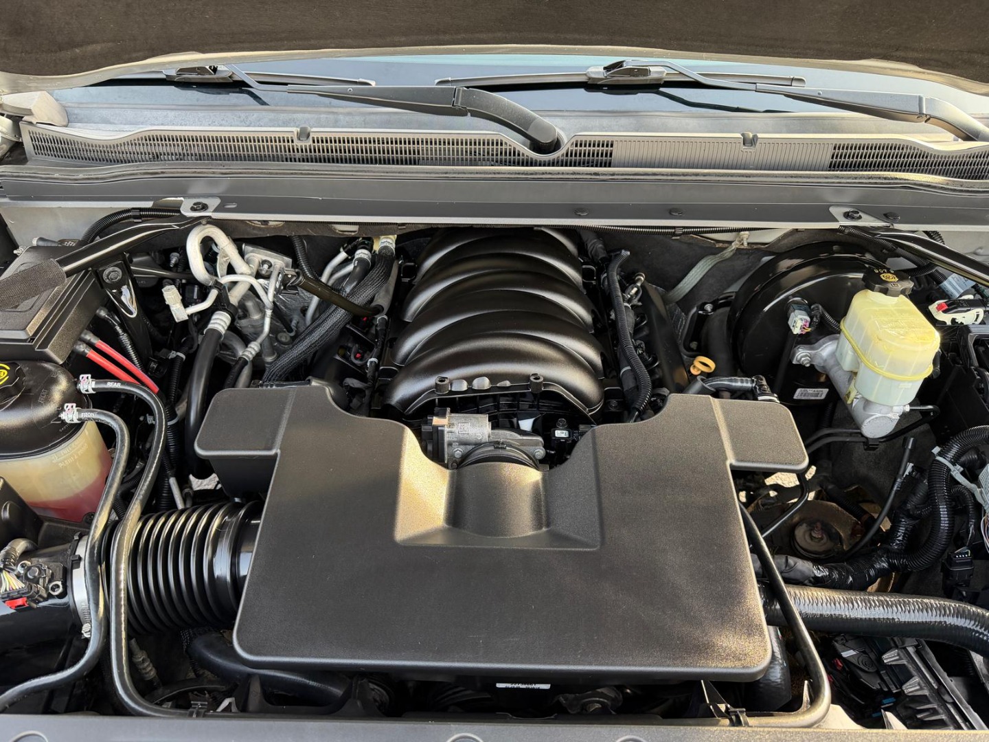 2019 Chevrolet Suburban LT - Photo 36