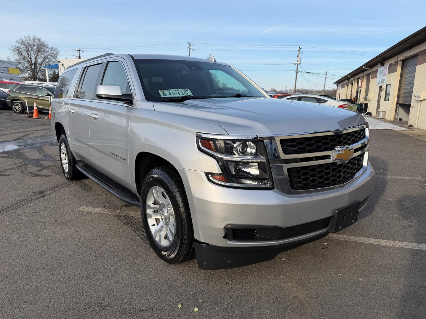 2019 Chevrolet Suburban LT - Photo 8