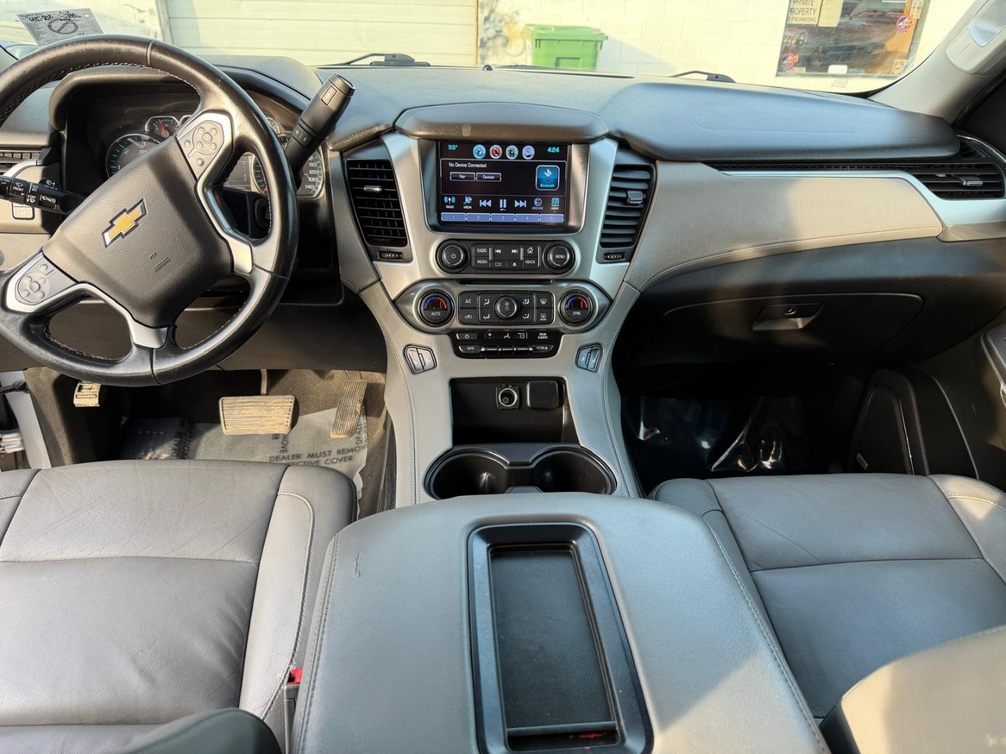 2019 Chevrolet Suburban LT - Photo 10