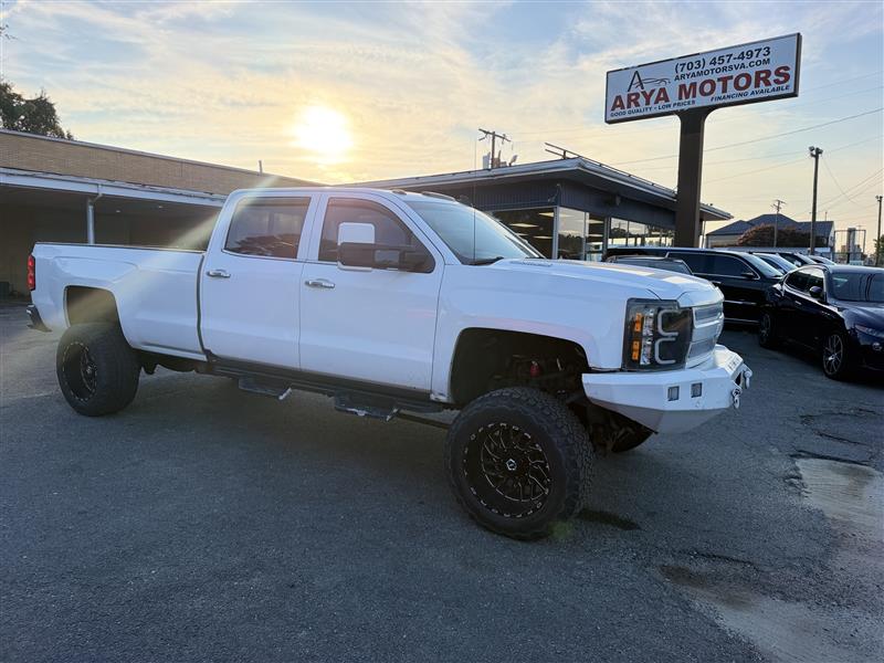 2015 CHEVROLET SILVERADO 3500HD 6.6L DIESEL TURBO LTZ CREW CAB 4X4 TUNED AND DELETED