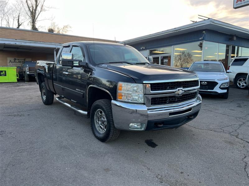 2007 Chevrolet Silverado HD 1LT 4WD Extended Cab SWB's photo