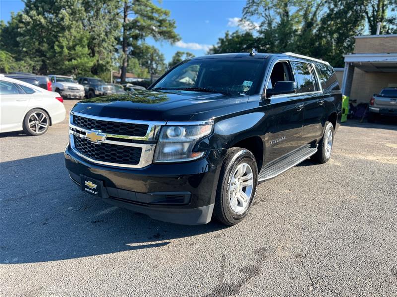 2018 Chevrolet Suburban LT interior