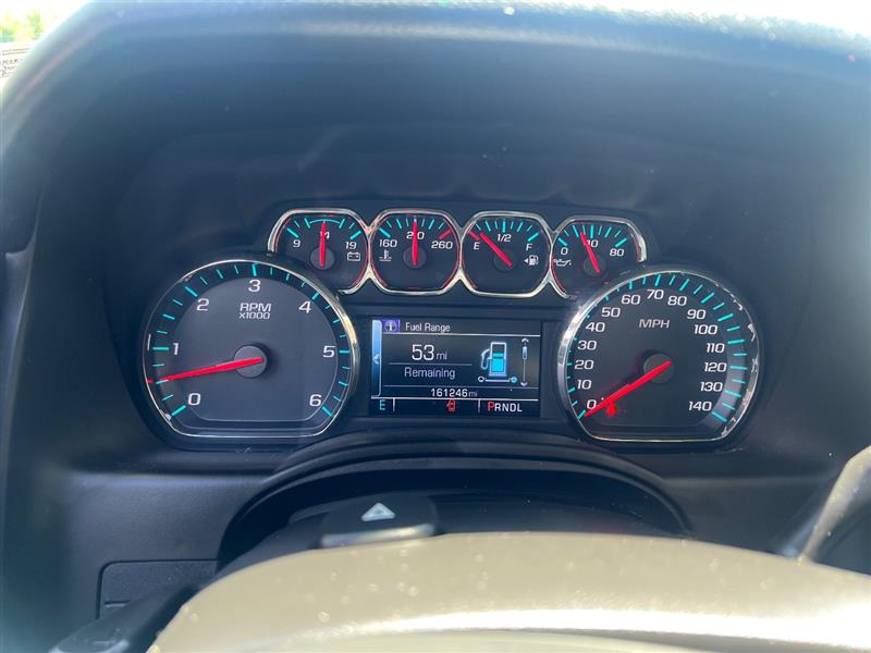 2019 Chevrolet Suburban LT - Photo 19