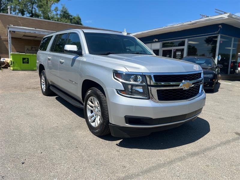 2019 Chevrolet Suburban LT - Photo 7