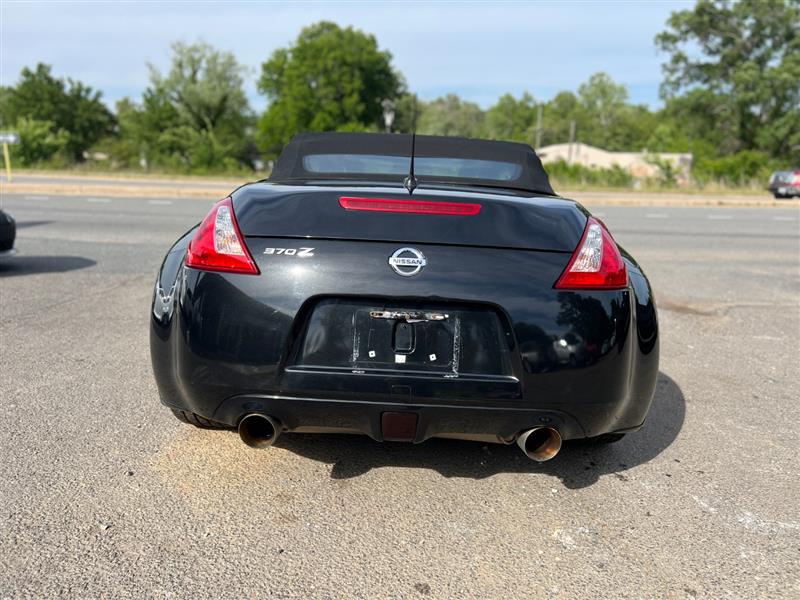 2010 Nissan 370Z Touring - Photo 9