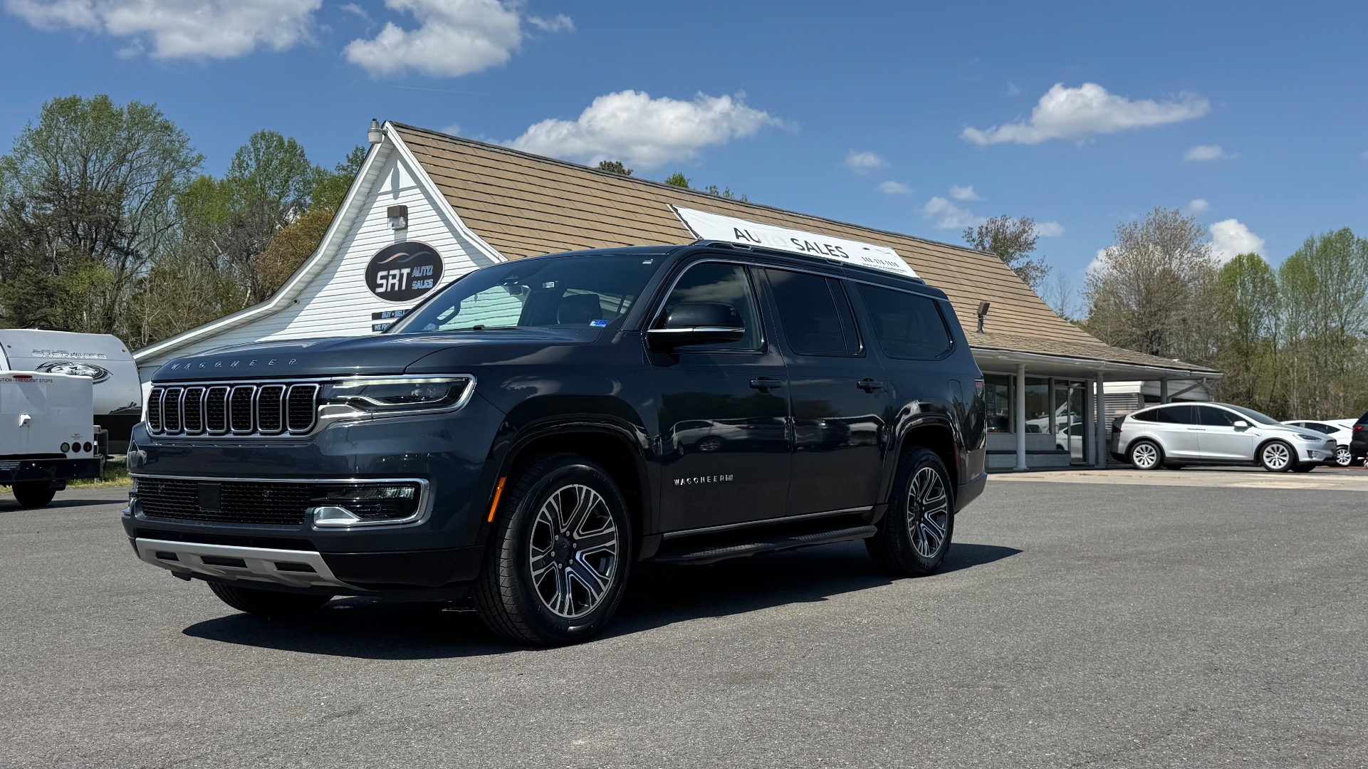 2024 Jeep Wagoneer L's photo