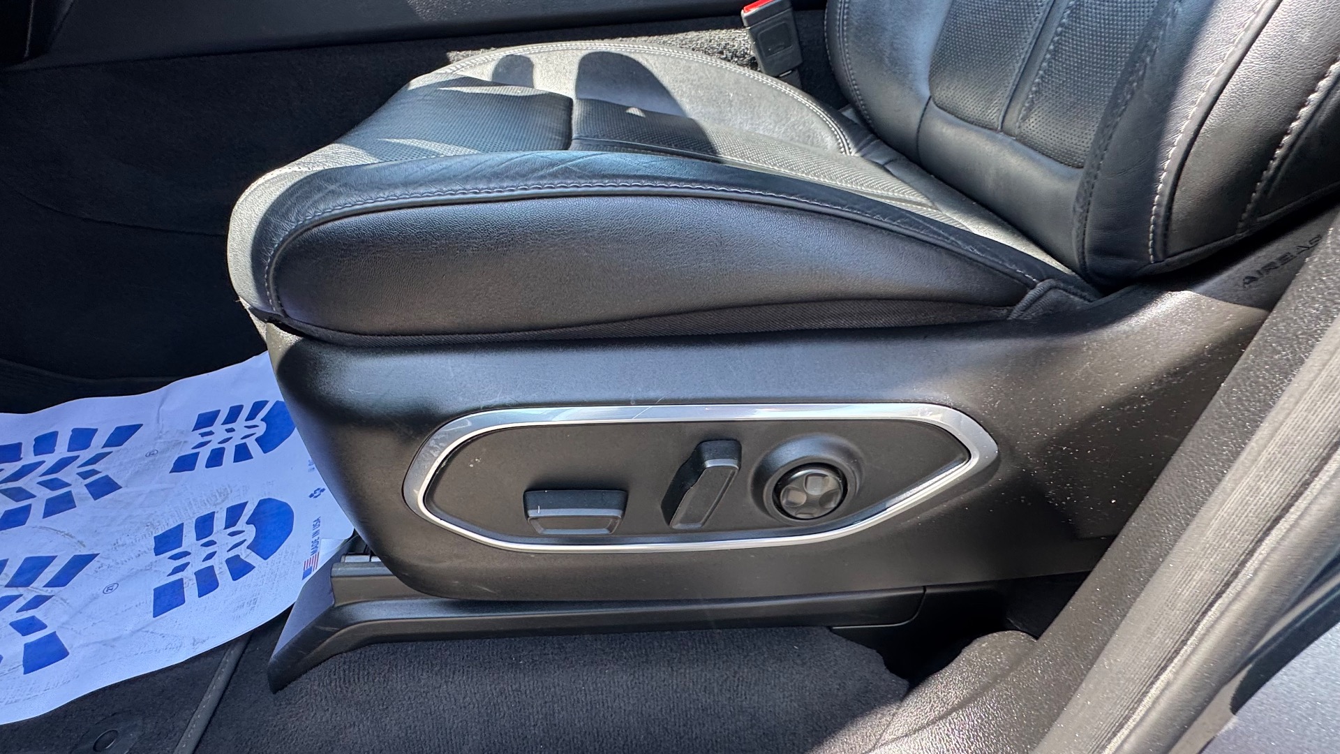 2024 Jeep Wagoneer L Series II - Photo 37