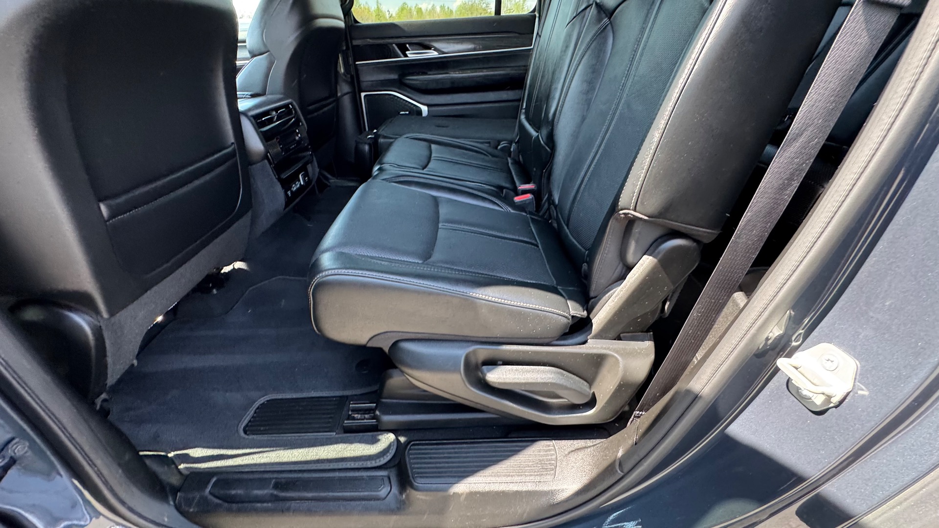 2024 Jeep Wagoneer L Series II - Photo 46
