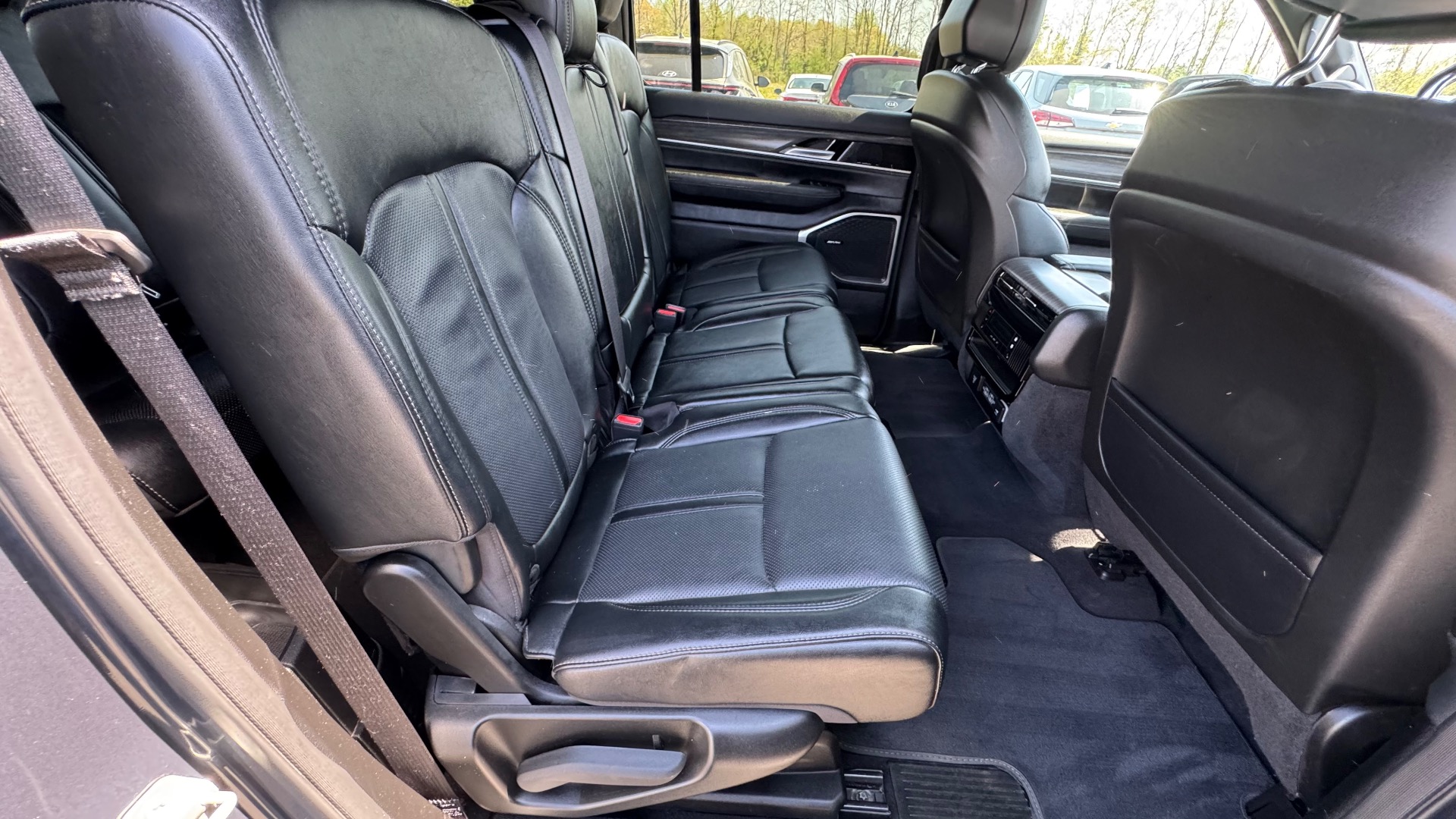 2024 Jeep Wagoneer L Series II - Photo 65