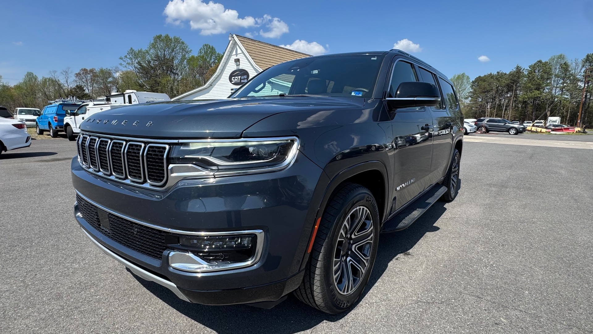2024 Jeep Wagoneer L Series II - Photo 9