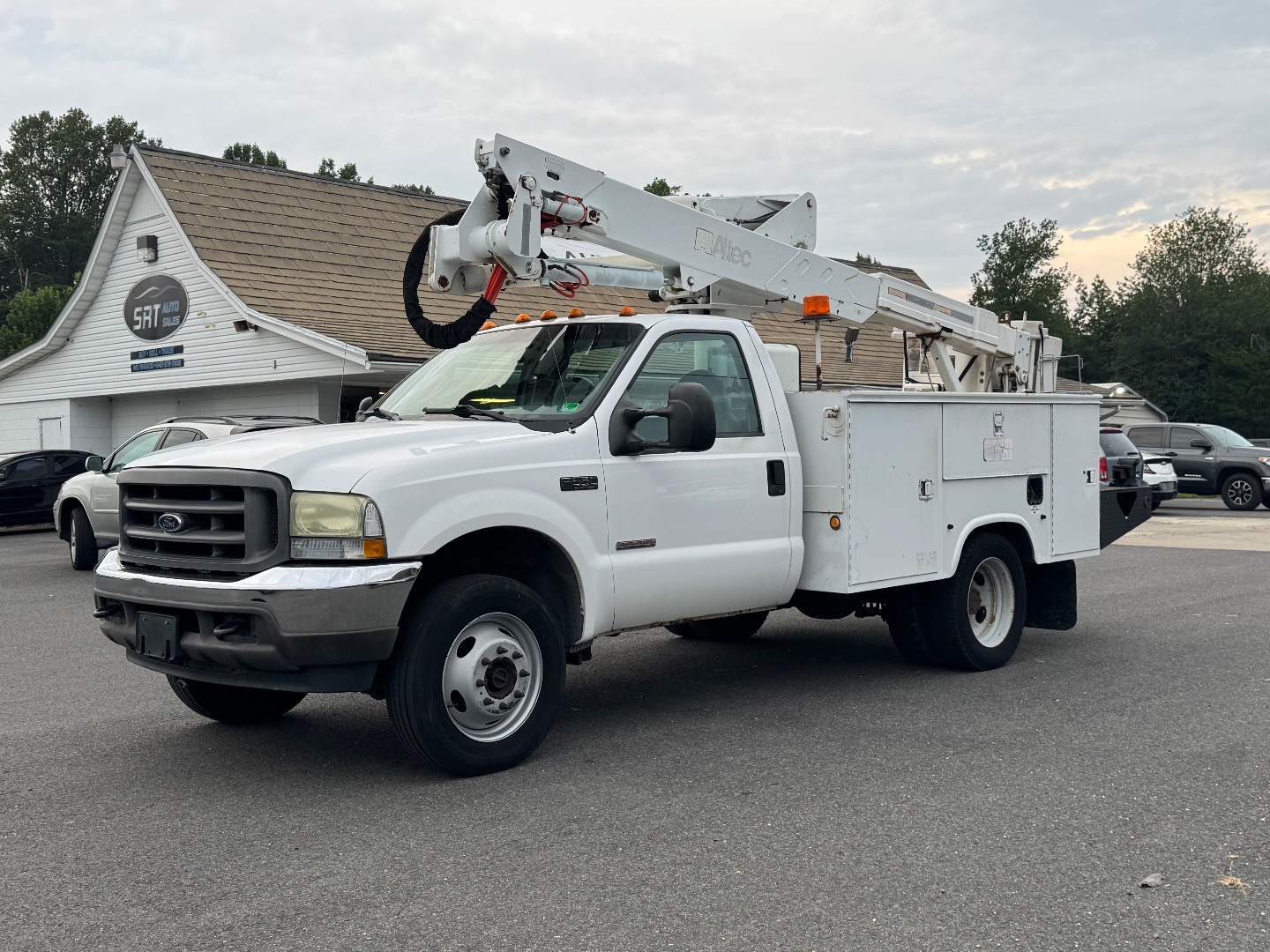 2004 Ford F-550's photo