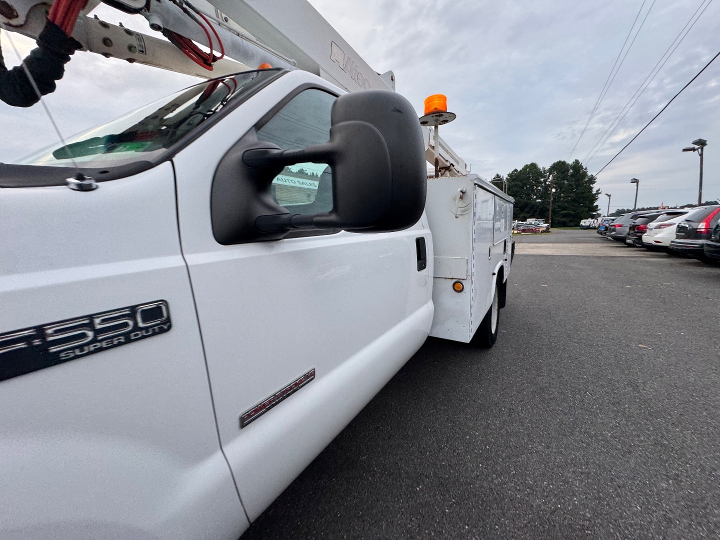 2004 Ford F-550 - Photo 14