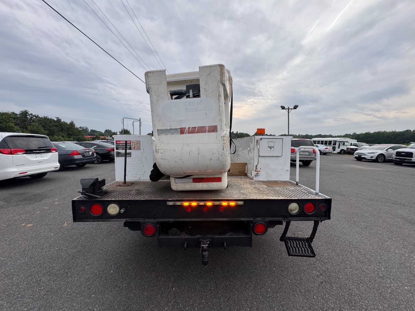 2004 Ford F-550 - Photo 19