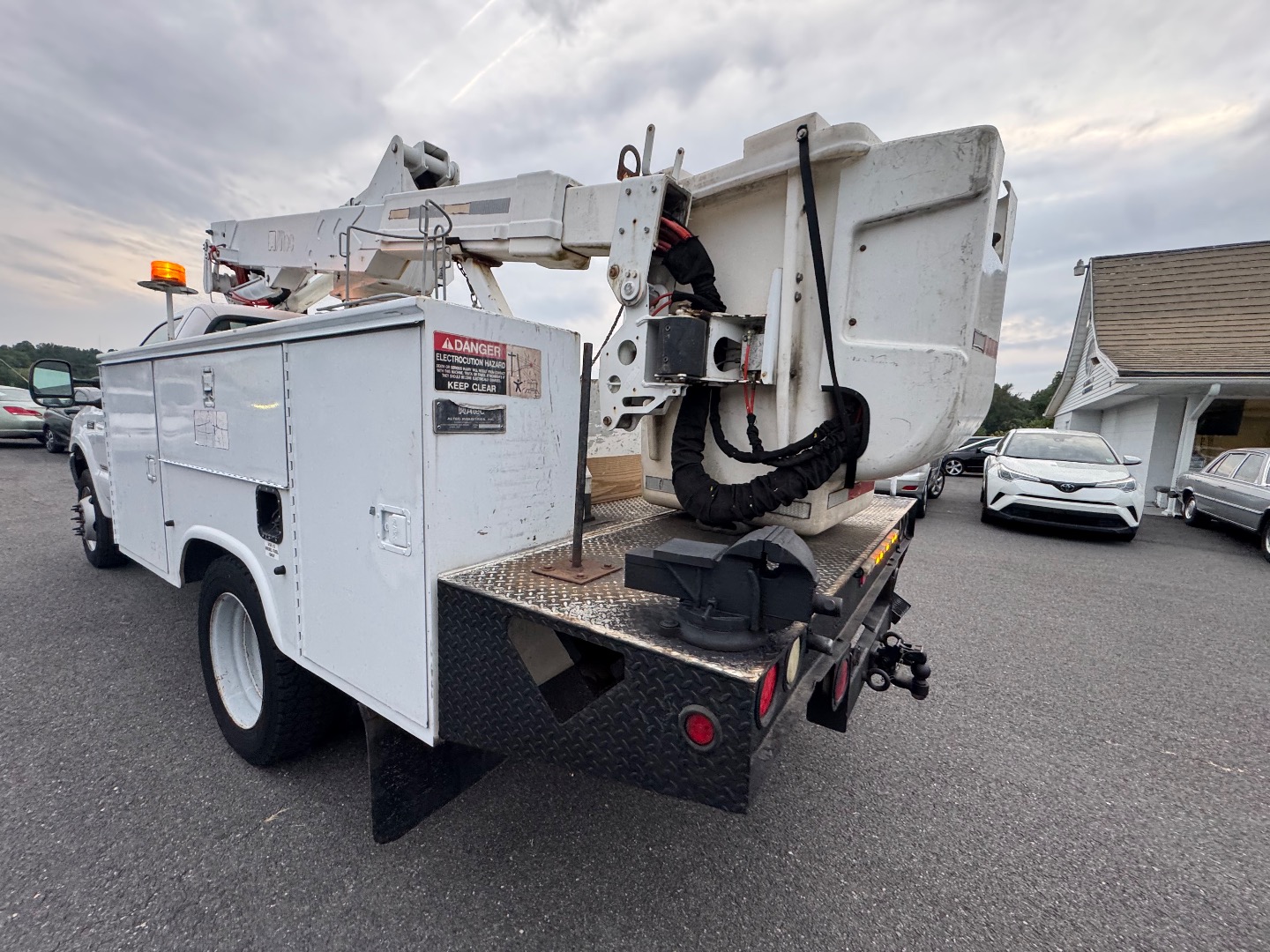 2004 Ford F-550 - Photo 20